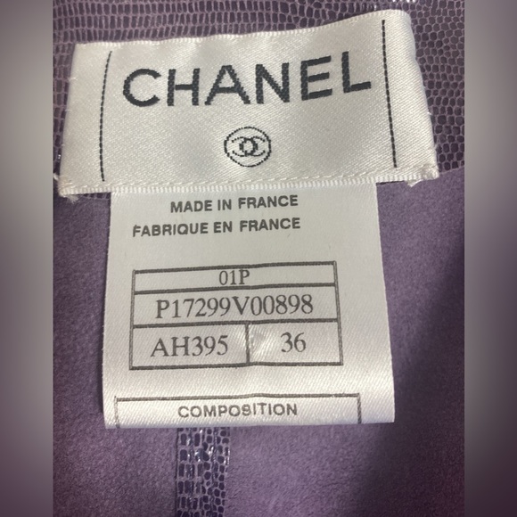 CHANEL Lilac Lizard Embossed Goat Skin Top - Picture 10 of 10